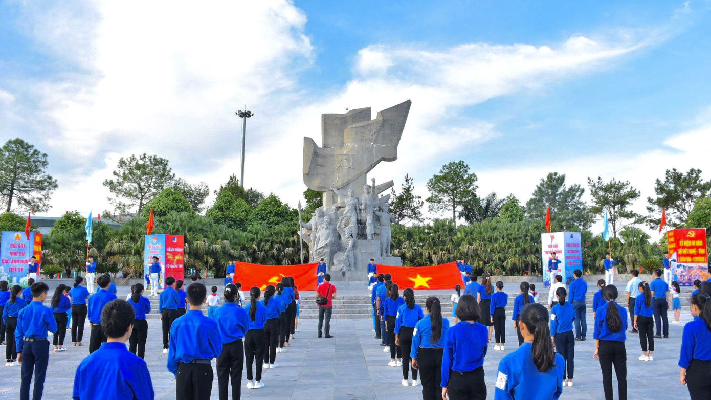 Tiếp lửa truyền thống 90 năm Xô viết Nghệ Tĩnh ảnh 1