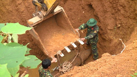 Phát hiện 2 quả bom 'khủng' sau mưa lũ ở Hà Tĩnh ảnh 4