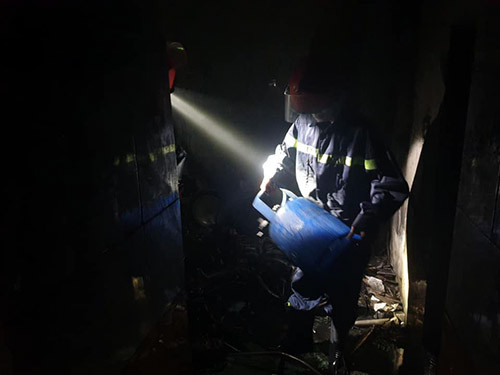 Say rượu, người đàn ông phóng hoả đốt nhà ngày 30 Tết ảnh 2