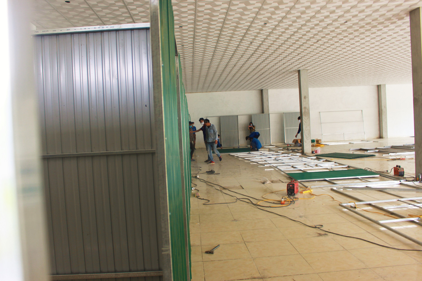 Hà Tĩnh gấp rút hoàn thành phòng cách ly riêng biệt cho trường hợp F1, F2 ảnh 7