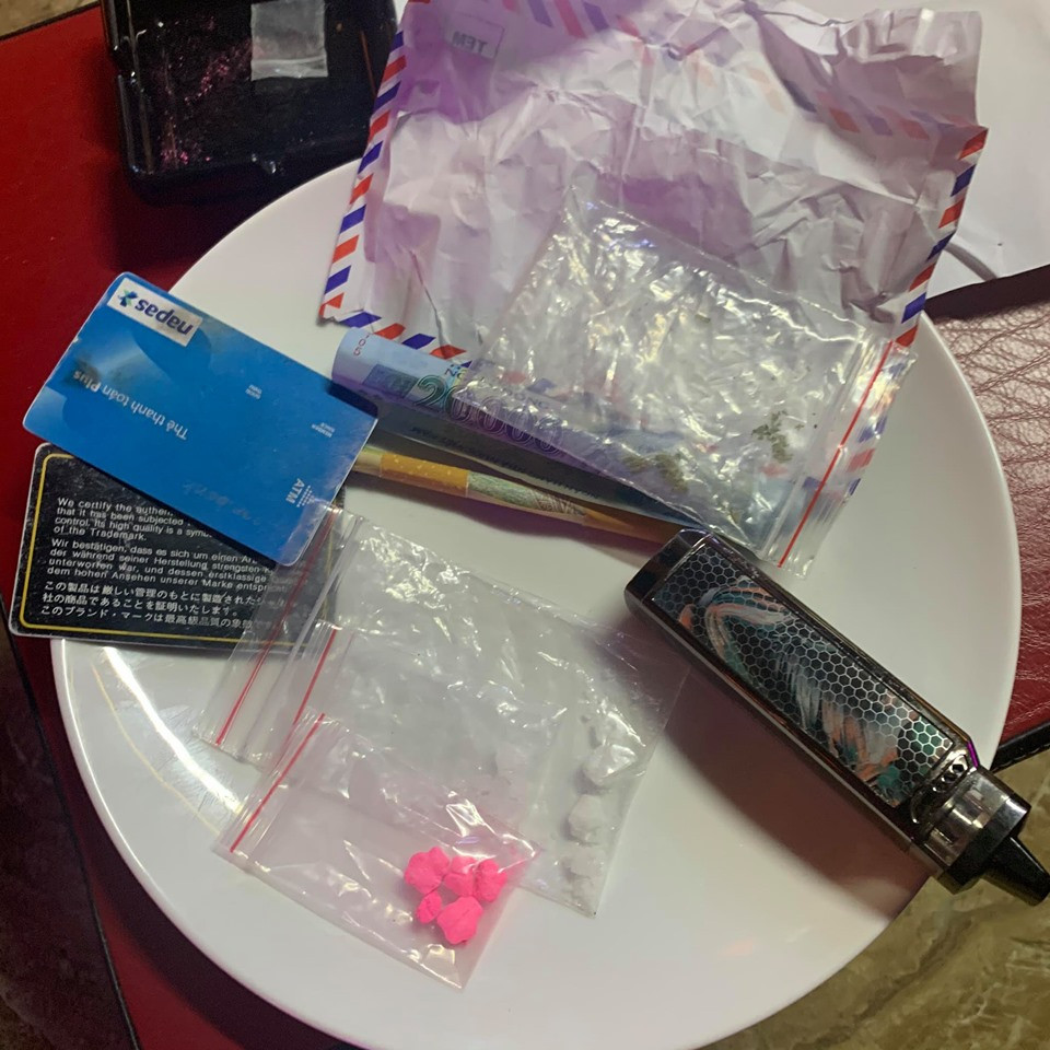 Gần 80 dân chơi 'mở tiệc' ma túy trong quán karaoke giữa mùa dịch COVID-19 ảnh 2