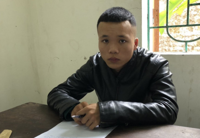 Thanh niên 18 tuổi chuyên 'săn' phụ nữ đi đêm một mình để cướp giật ảnh 1