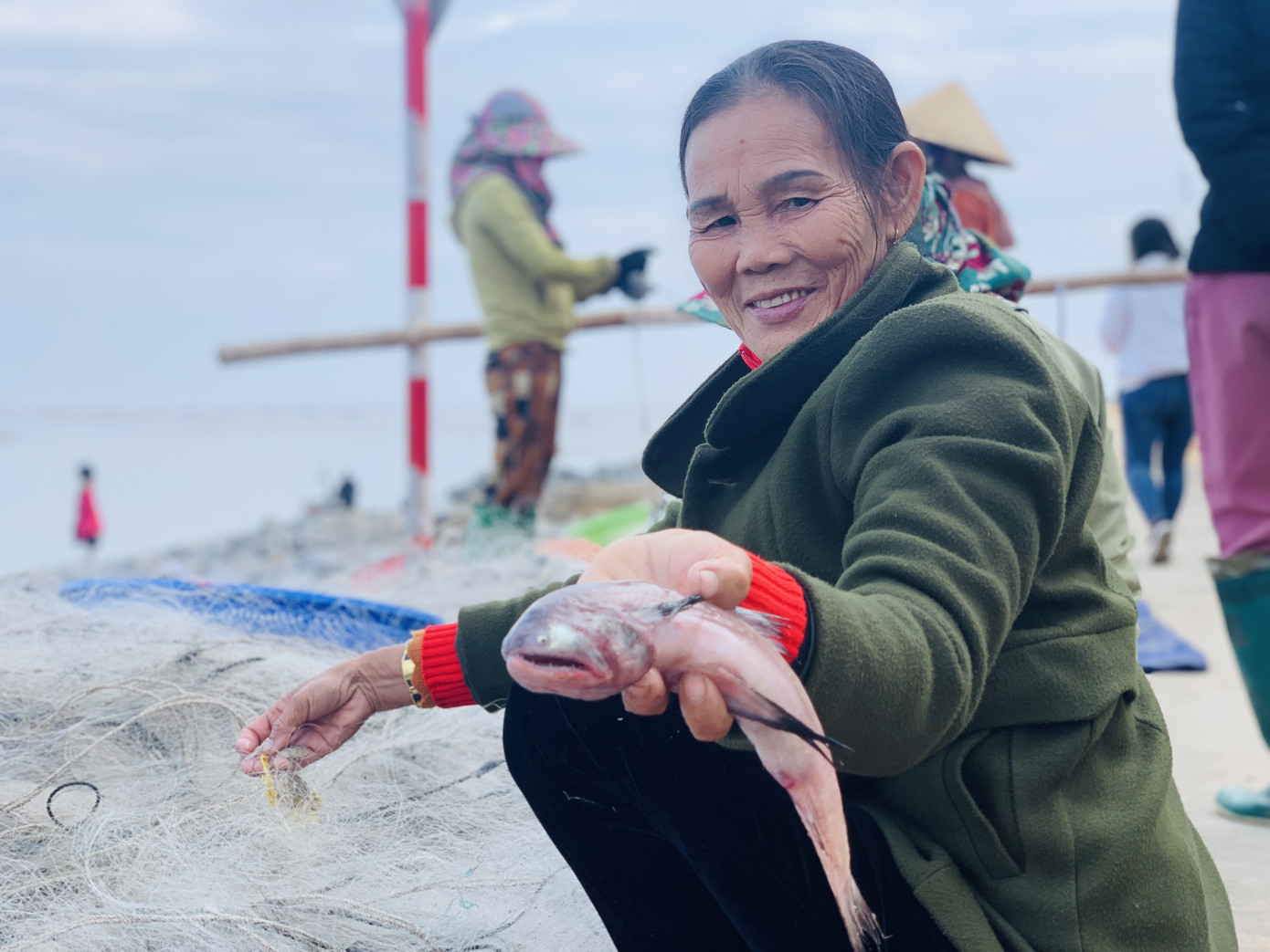 Ngư dân 'hốt bạc' nhờ lộc biển ngày cuối năm ảnh 14