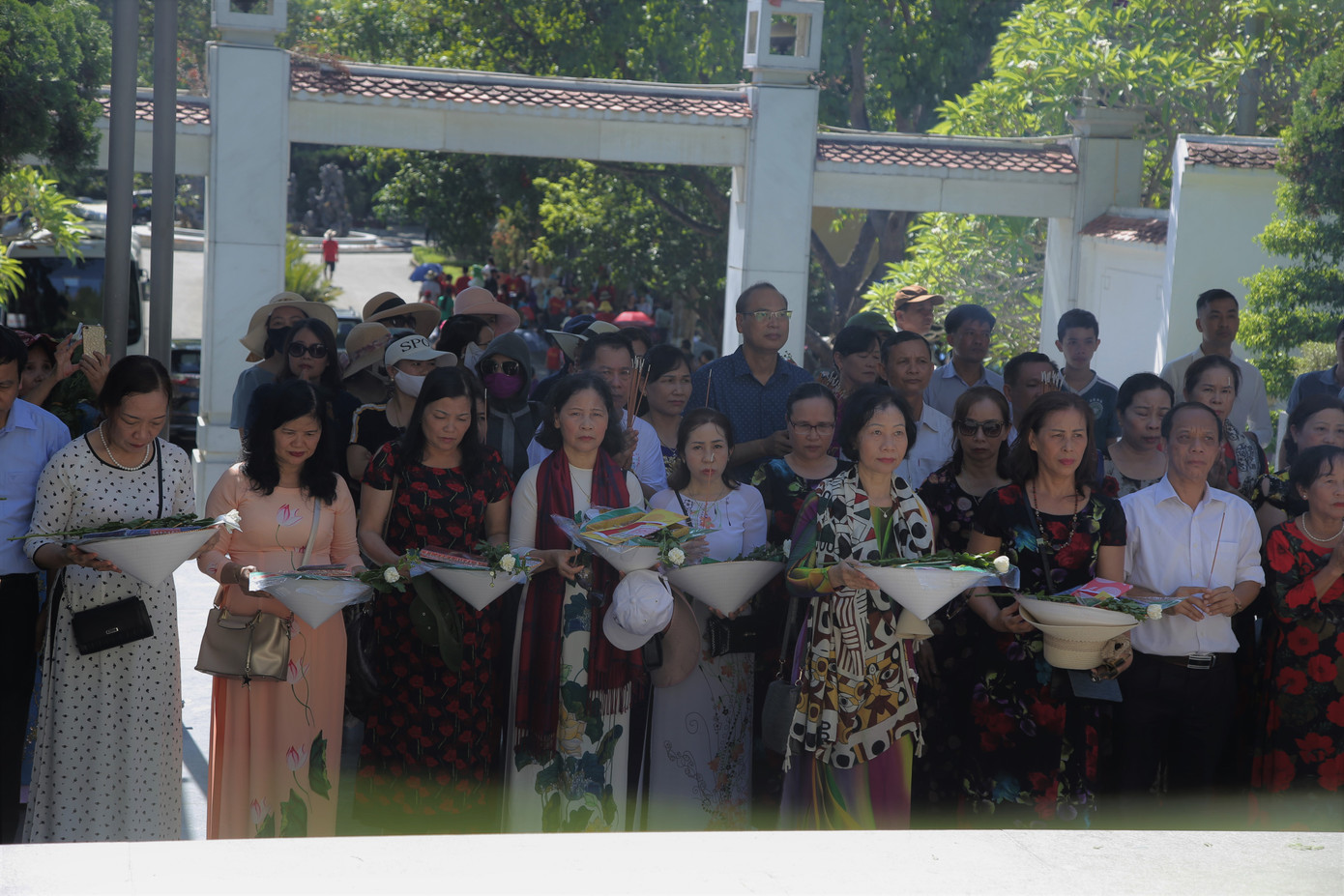 Hàng ngàn lượt khách về hành hương tại ngã ba Đồng Lộc ảnh 6