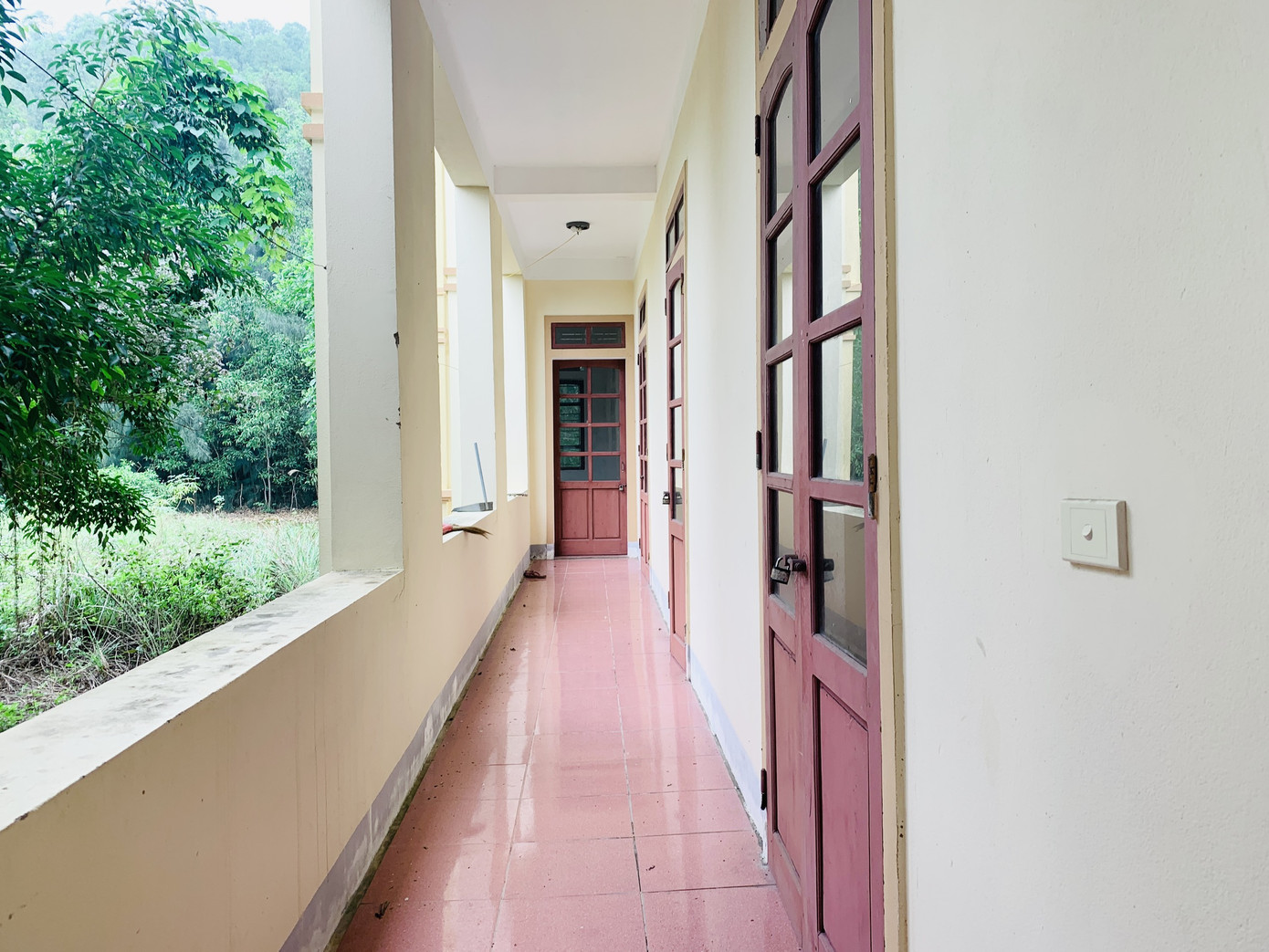 Trung tâm dạy nghề khuyết tật tiền tỷ bỏ hoang ảnh 3