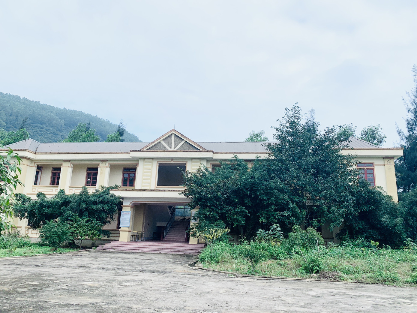 Trung tâm dạy nghề khuyết tật tiền tỷ bỏ hoang ảnh 2