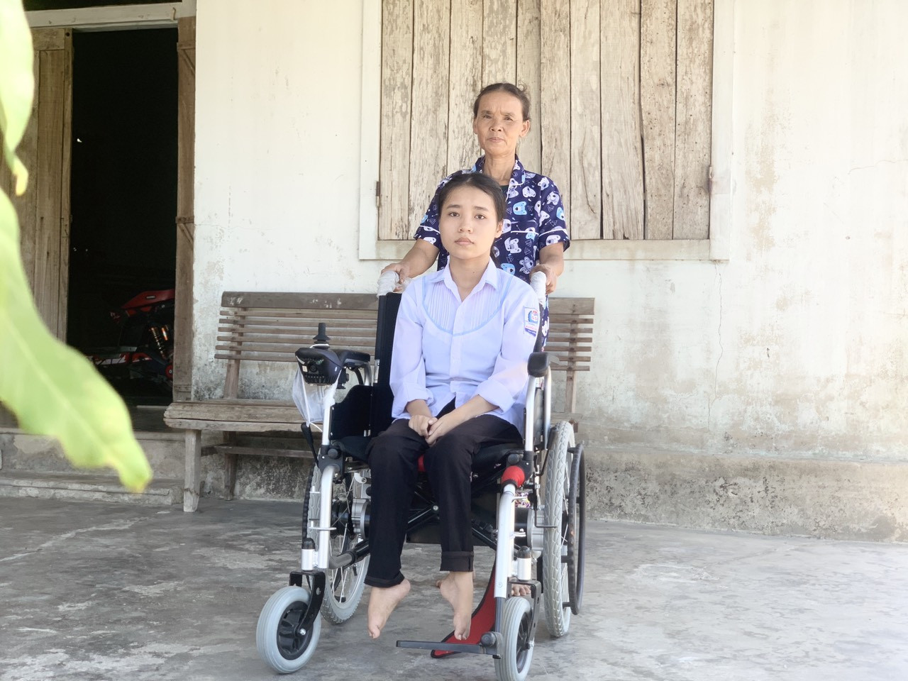 12 năm thực hiện giấc mơ giảng đường trên đôi chân của mẹ ảnh 6