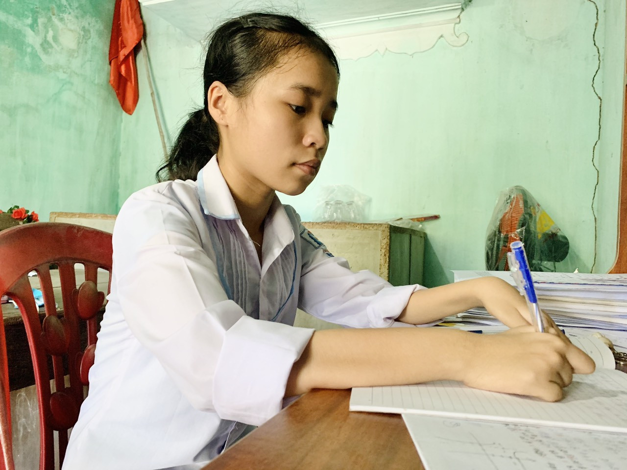 12 năm thực hiện giấc mơ giảng đường trên đôi chân của mẹ ảnh 3