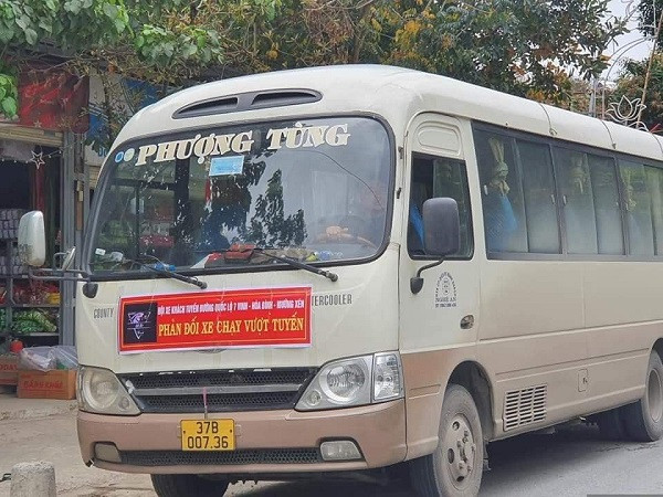 Nghệ An: Hàng loạt xe khách 'bãi bến' phản đối xe dù vượt tuyến ảnh 2