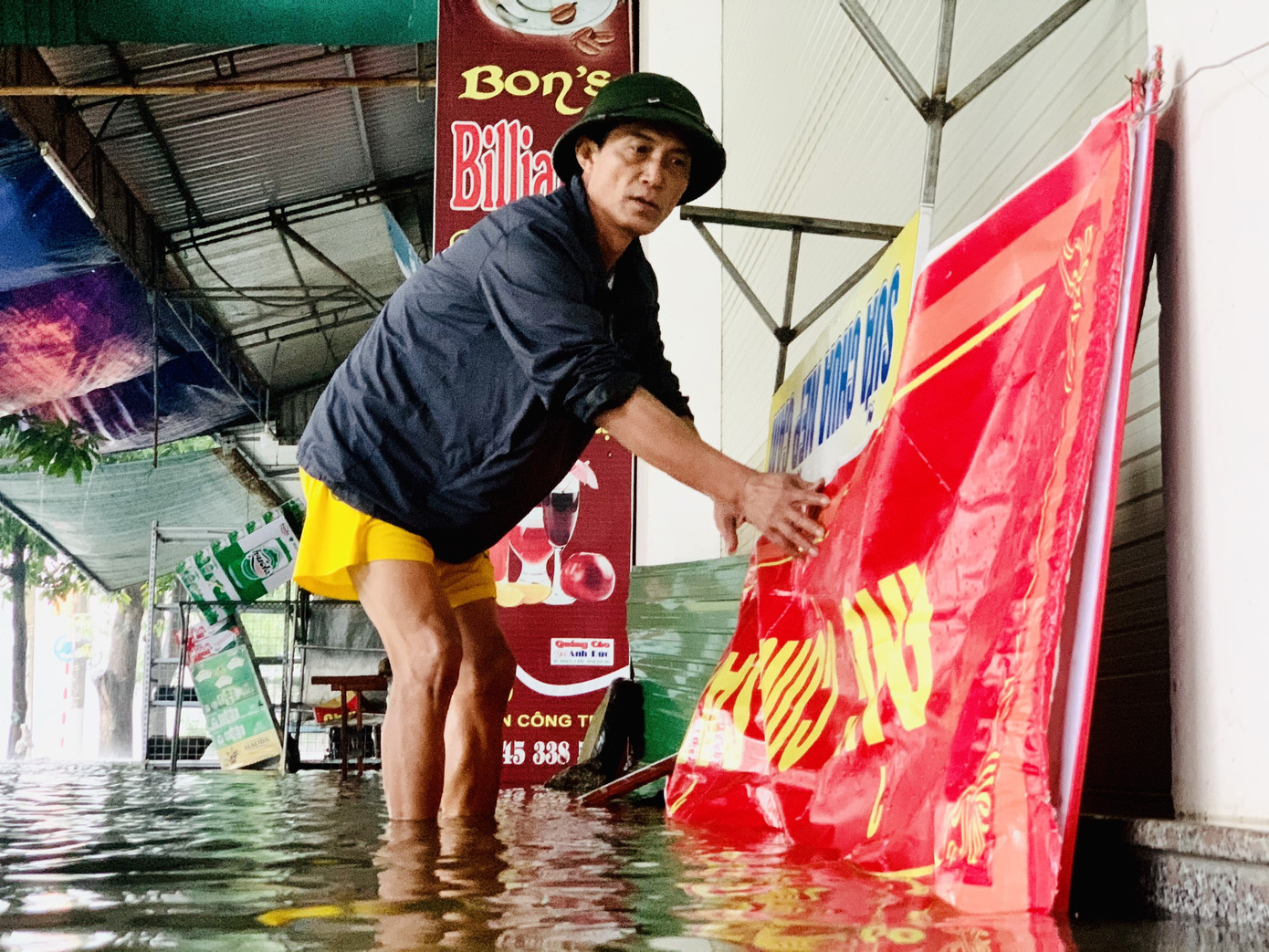 Mưa trắng trời, TP Hà Tĩnh chìm trong ngập lụt lịch sử chưa từng có ảnh 3