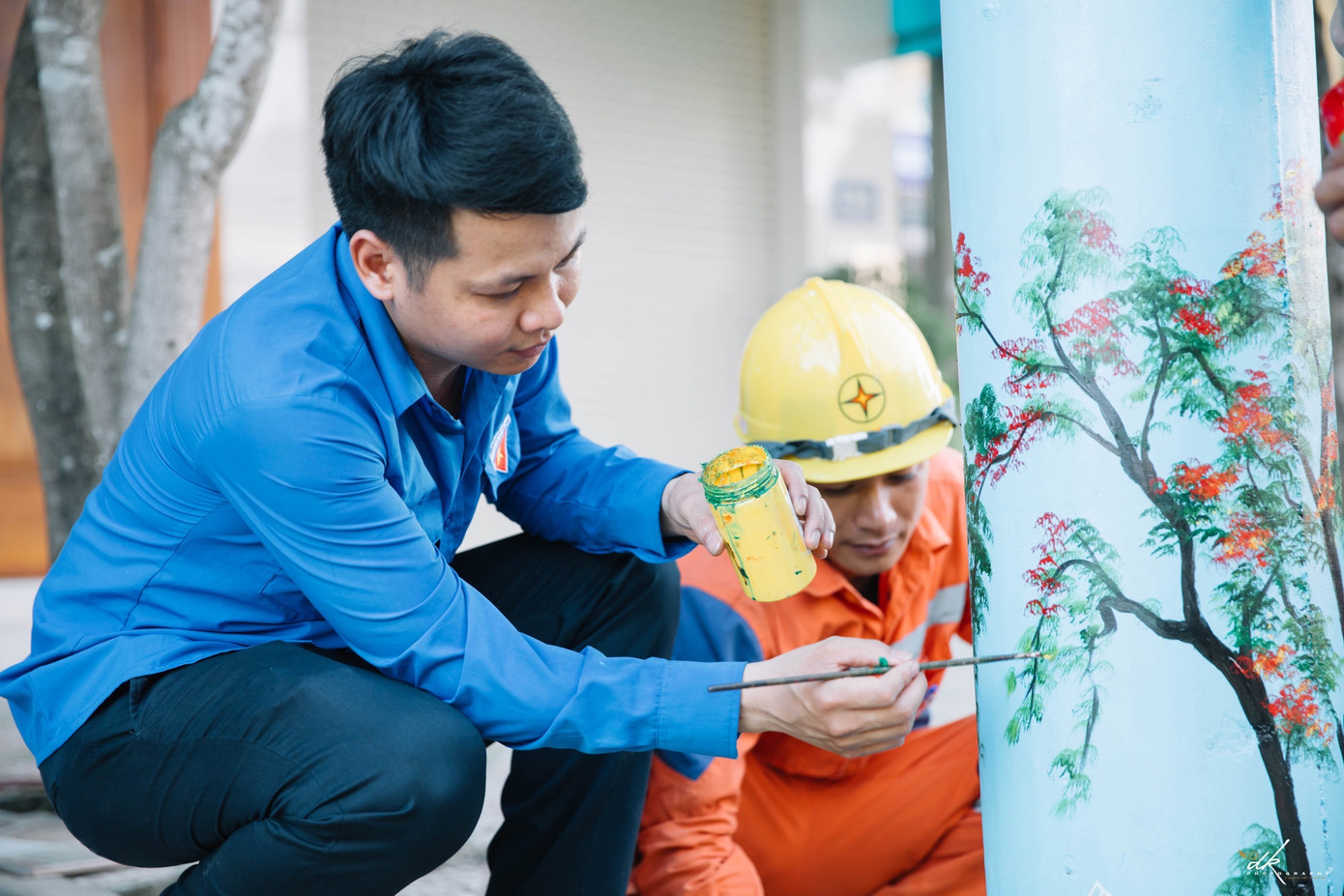 Cột điện ‘nở hoa’ giữa phố núi Hà Tĩnh ảnh 2