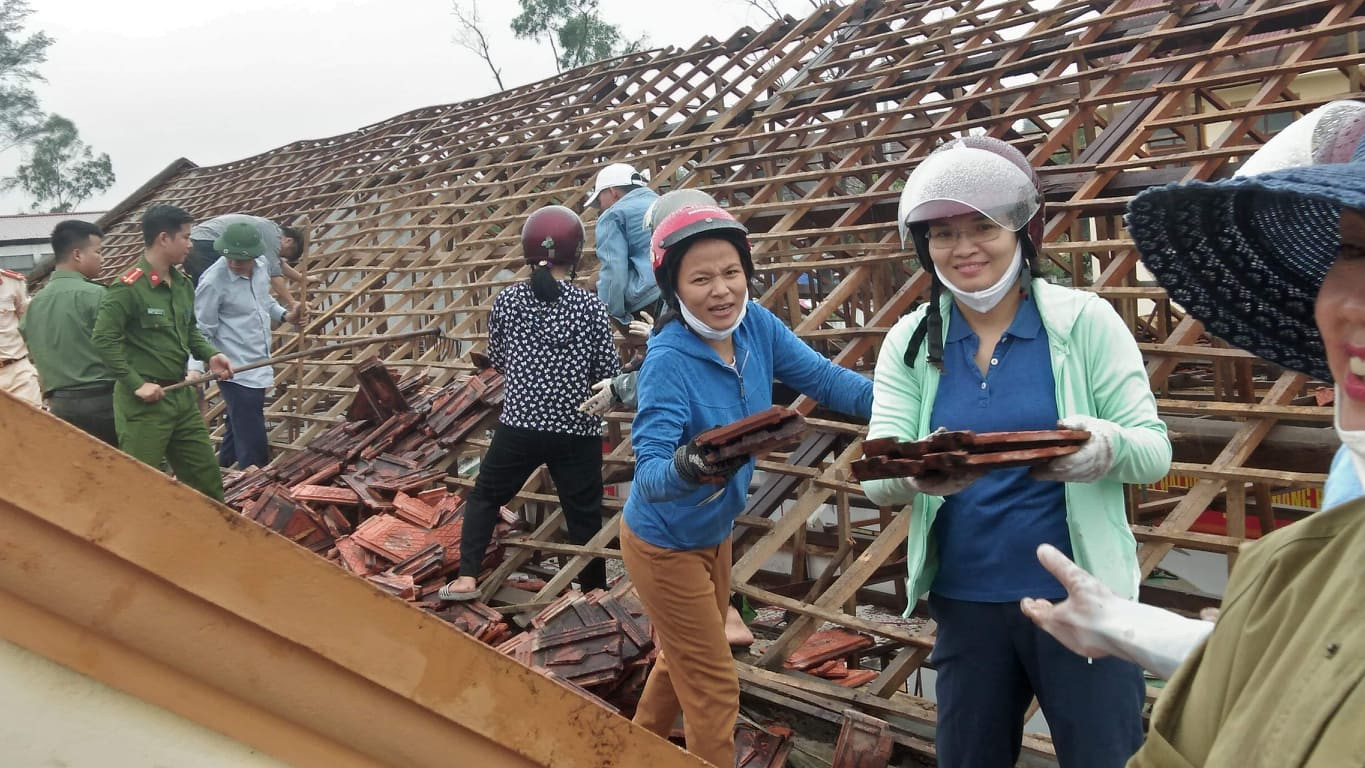 Thanh niên Hà Tĩnh ra quân chiến dịch 'Làm cho thế giới sạch hơn' ảnh 10