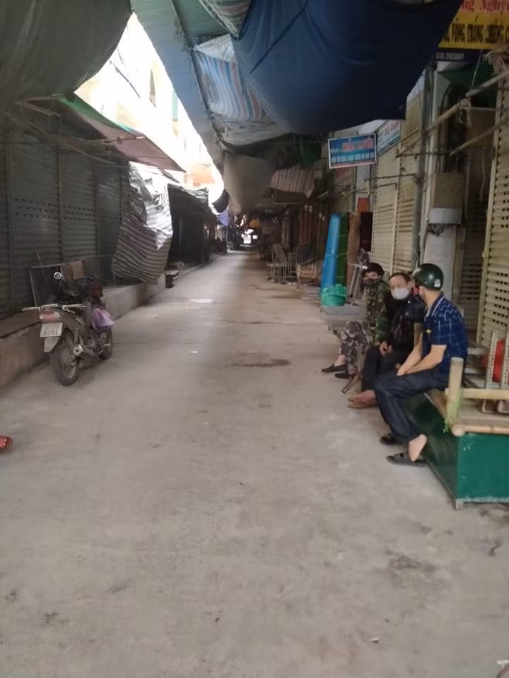 Hàng nghìn ki-ốt trung tâm chợ lớn nhất Nghệ An, Hà Tĩnh đồng loạt đóng cửa ảnh 13