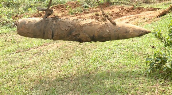 Phát hiện 2 quả bom 'khủng' sau mưa lũ ở Hà Tĩnh ảnh 3