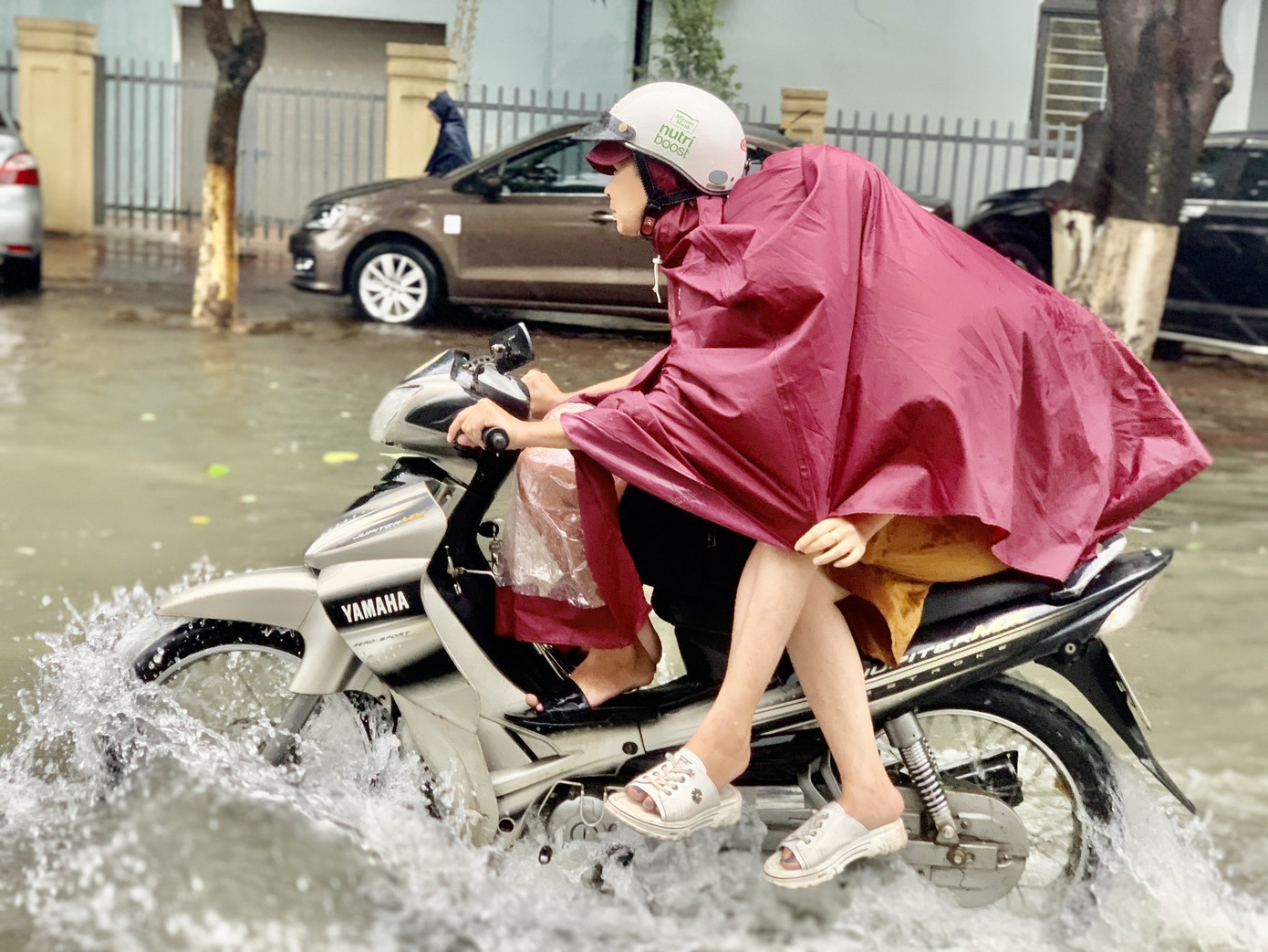 Mưa lớn, thành phố Hà Tĩnh 'biến' thành sông ảnh 6