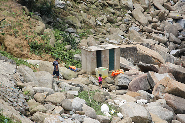 Xã phớt lờ lệnh cấm, để dân 'xẻ' đất lấn biển kinh doanh ảnh 4