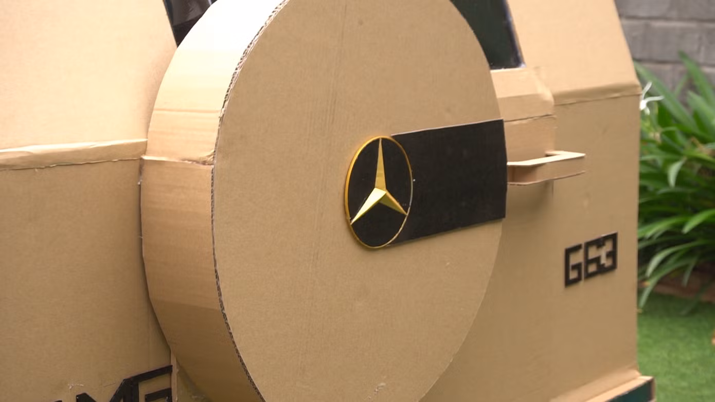 Độc đáo chiếc Mercedes-Benz G 63 chế từ bìa carton ảnh 6