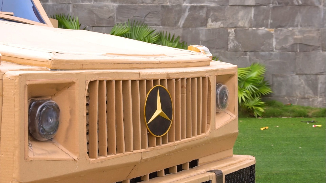 Độc đáo chiếc Mercedes-Benz G 63 chế từ bìa carton ảnh 3
