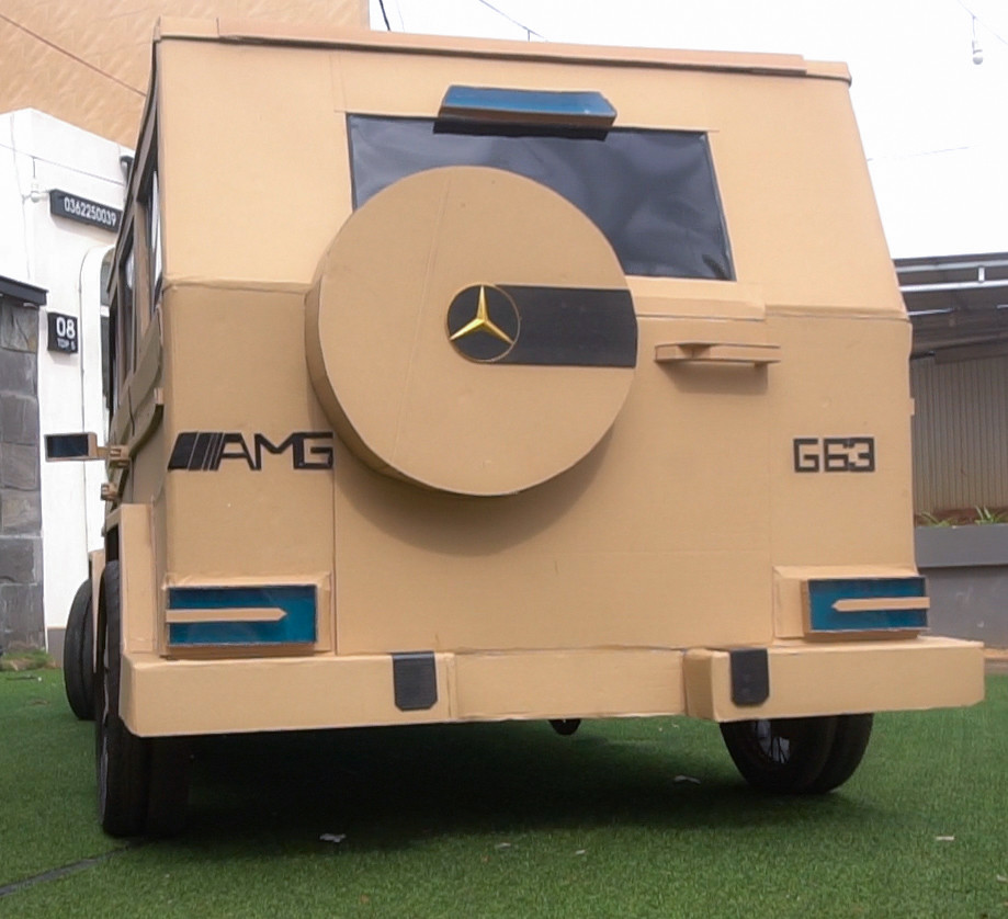 Độc đáo chiếc Mercedes-Benz G 63 chế từ bìa carton ảnh 5