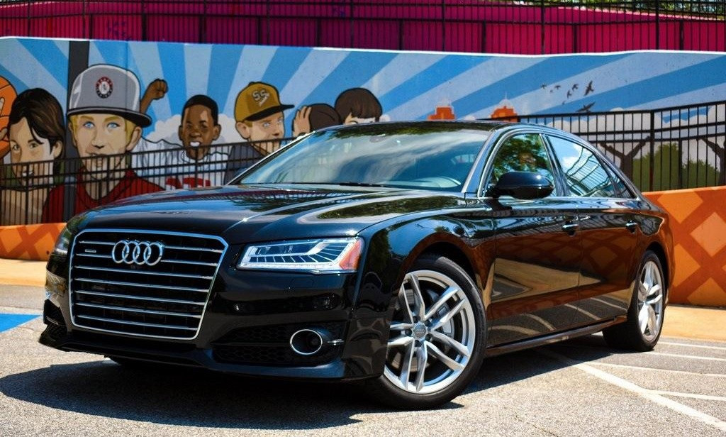 Audi triệu hồi loạt xe A8L tại Việt Nam do lỗi ở cụm động cơ ảnh 1