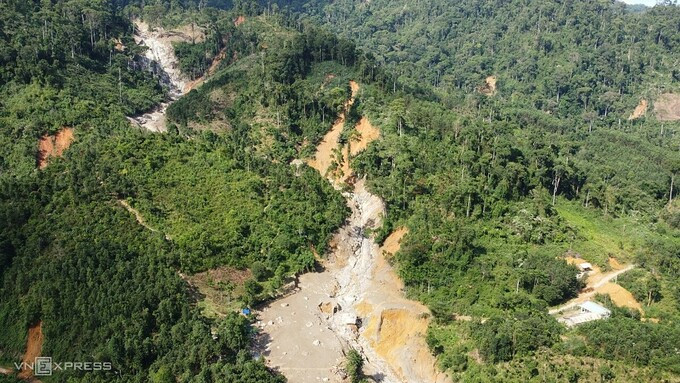 Sạt lở chết người kinh hãi ở miền Trung: Chuyên gia địa chất nói gì? ảnh 1