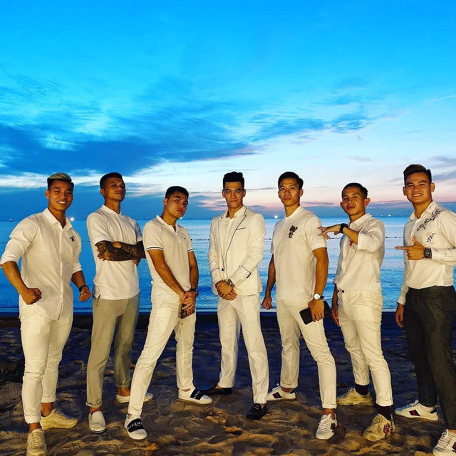 Tiệc báo hỷ của Công Phượng trên bãi biển Phú Quốc ra sao? ảnh 1