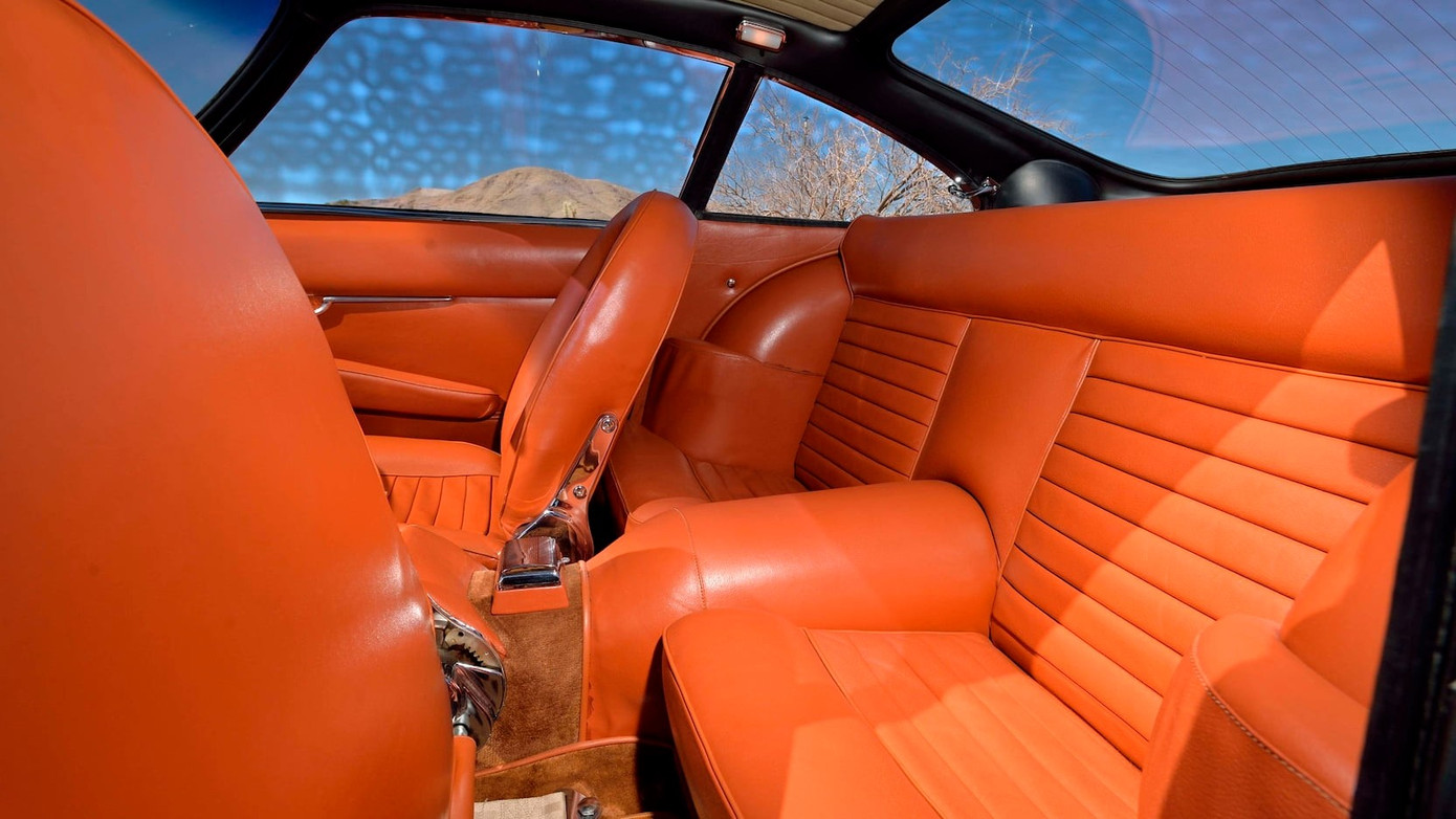 Siêu xe Lamborghini hơn 50 tuổi còn mới nguyên ảnh 10