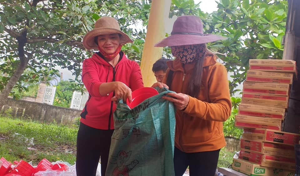 Báo Xây dựng chung tay hỗ trợ đồng bào miền Trung bị thiệt hại do mưa lũ ảnh 8