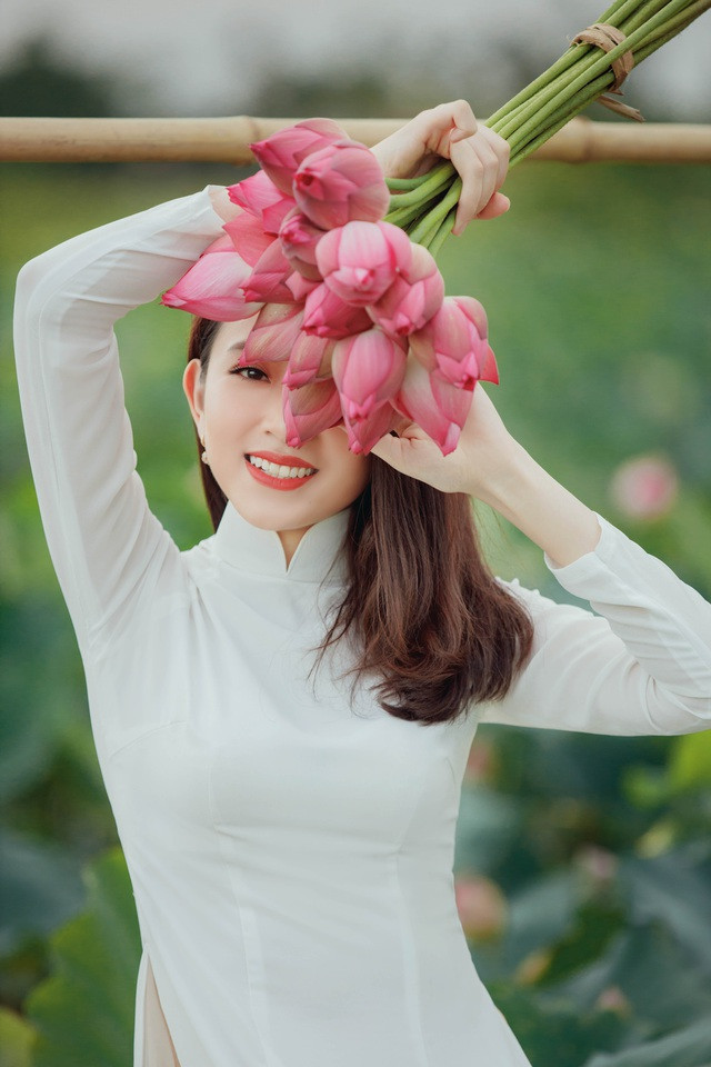 Nhiếp ảnh gia 'xấu trai' cưa đổ vợ đẹp với lời hứa tặng 10.000 ảnh để đời ảnh 15