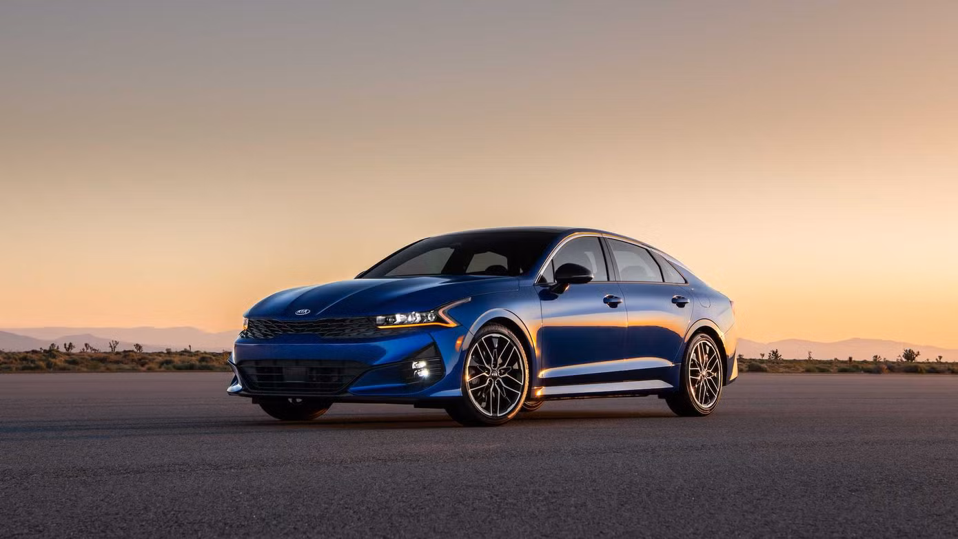 Sedan phân khúc D: Song đấu Toyota Camry và Mazda 6 ảnh 6