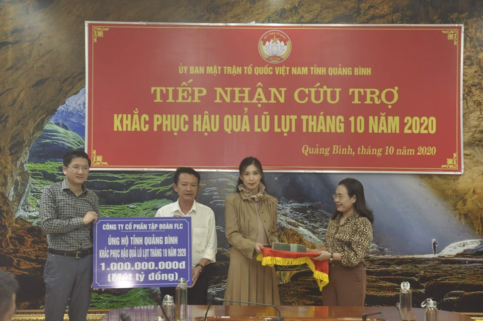 4 tỷ đồng ủng hộ lũ lụt ở Quảng Bình ảnh 1