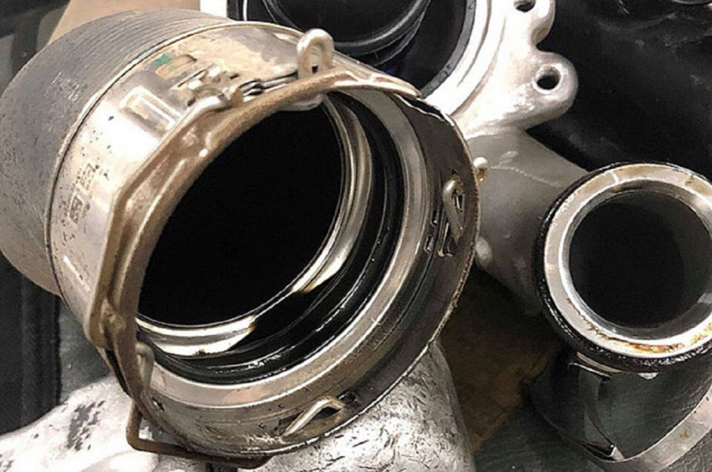 Xe Ford bị chảy dầu tiếp tục được khắc phục tại Việt Nam ảnh 1