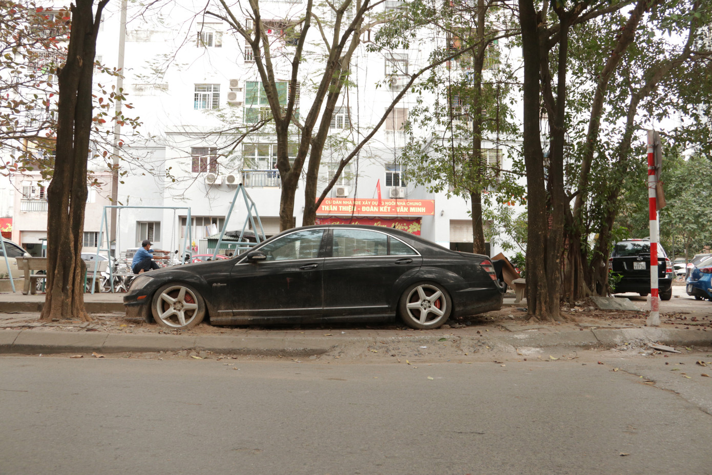 Bí ẩn chủ nhân những siêu xe bị lãng quên nhiều năm trên vỉa hè Hà Nội ảnh 16