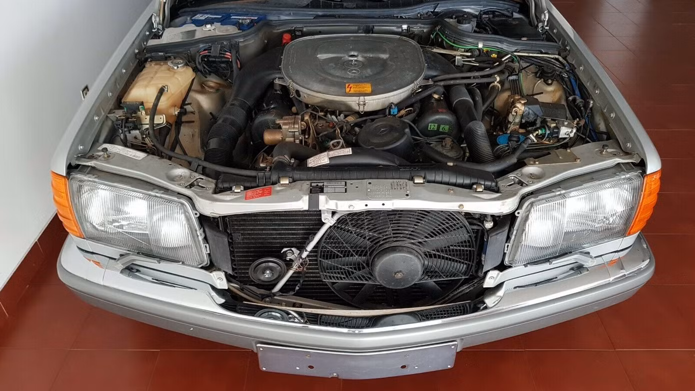 Xe Mercedes 33 năm tuổi còn 'mới cứng' định giá gần 4 tỷ đồng ảnh 2