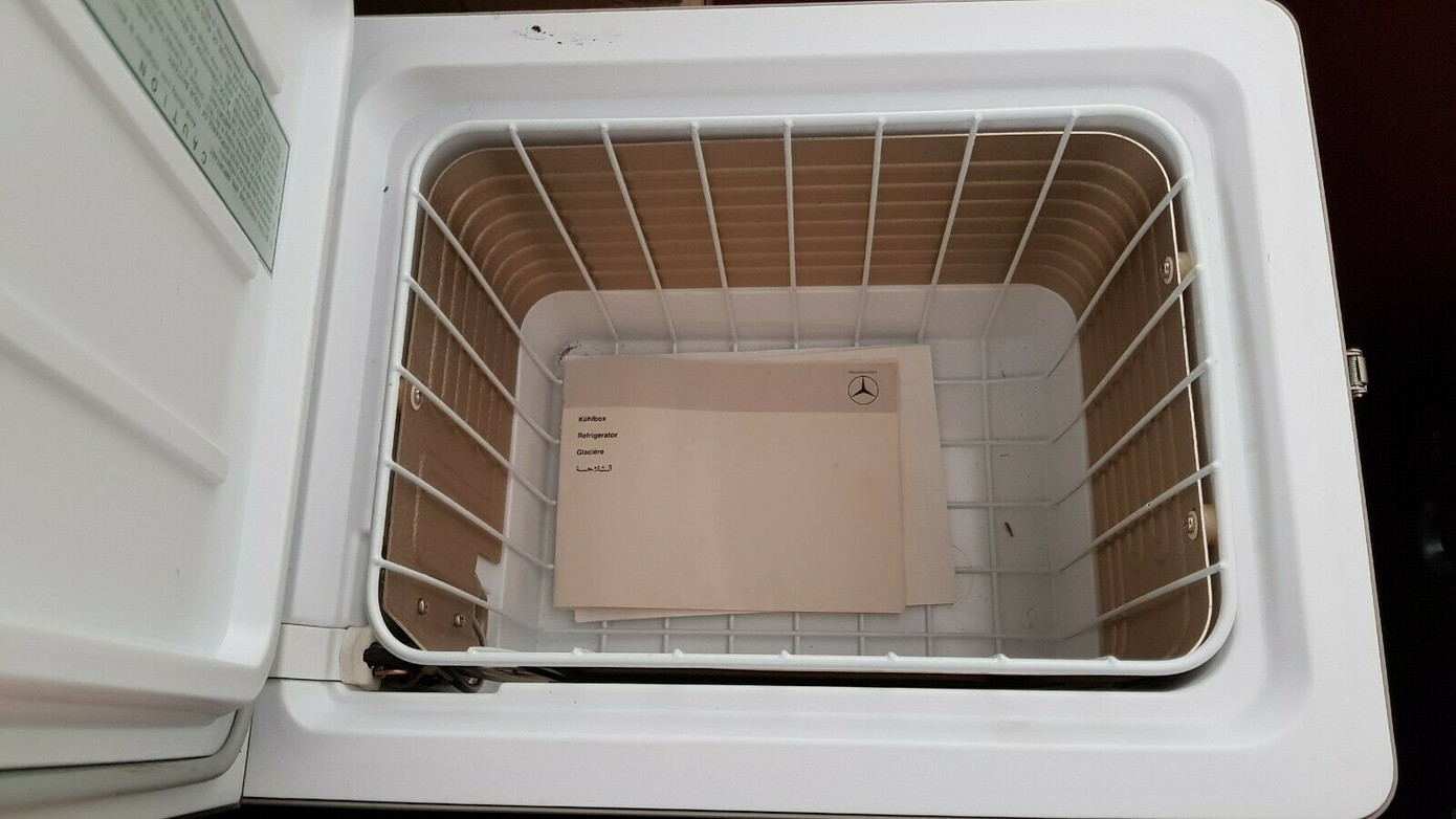 Xe Mercedes 33 năm tuổi còn 'mới cứng' định giá gần 4 tỷ đồng ảnh 8