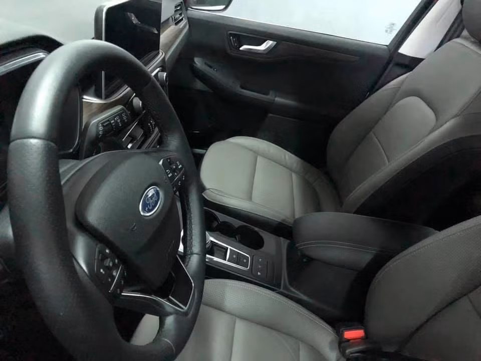 Ford Escape 2020 lộ ảnh thực tế ở Việt Nam ảnh 2