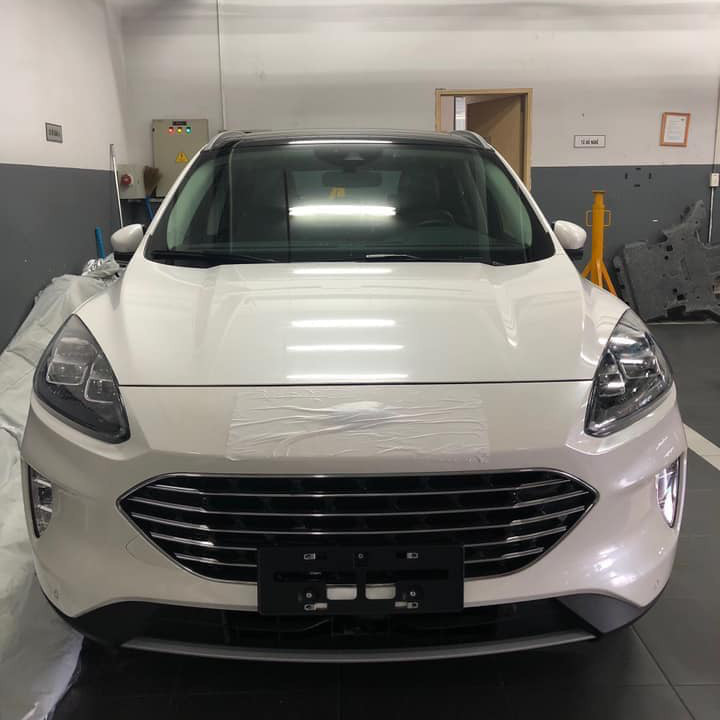 Ford Escape 2020 lộ ảnh thực tế ở Việt Nam ảnh 1