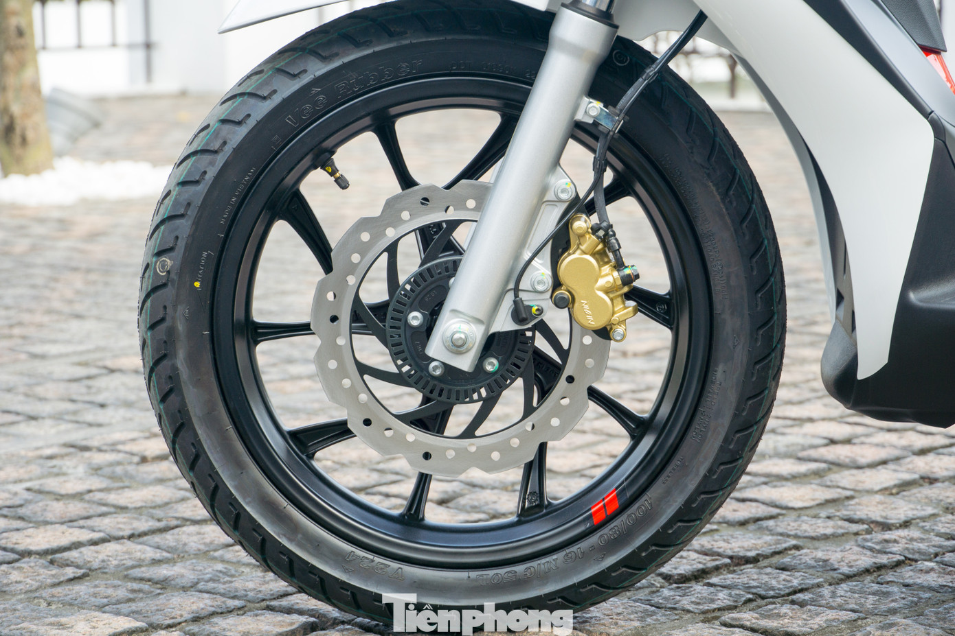 Xe máy ngày càng có thêm nhiều công nghệ như ôtô? ảnh 1