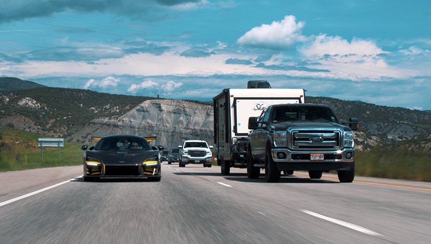 Người phụ nữ với sở thích sưu tập siêu xe McLaren ảnh 1