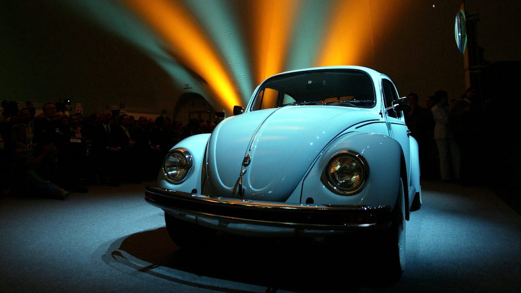 Top 10 mẫu xe bán chạy nhất mọi thời đại ảnh 7