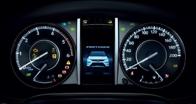 Toyota Fortuner 2020 có thêm bản Legender cao cấp ảnh 23