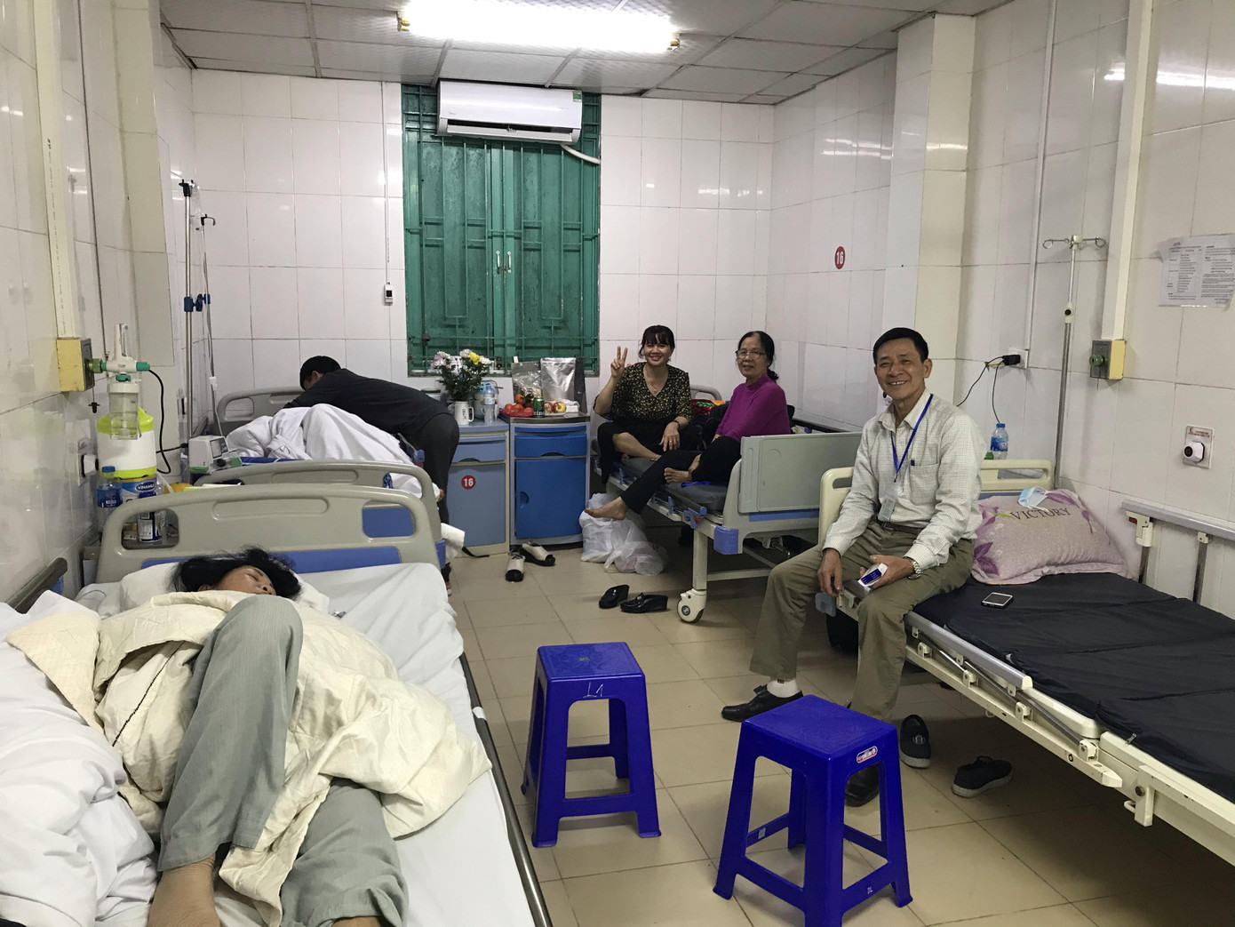 Đêm giao thừa đặc biệt ở bệnh viện E ảnh 5