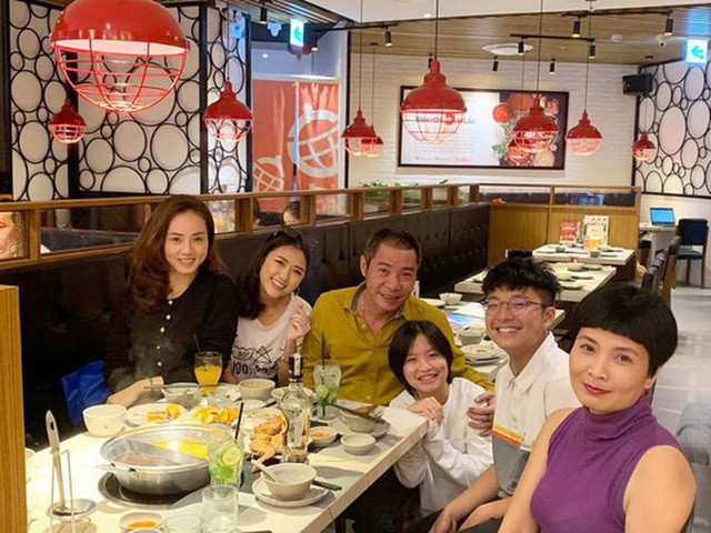 NSND Công Lý: 'Tôi cảm động vì sau ly hôn, hai vợ đầu cư xử rất văn minh' ảnh 1