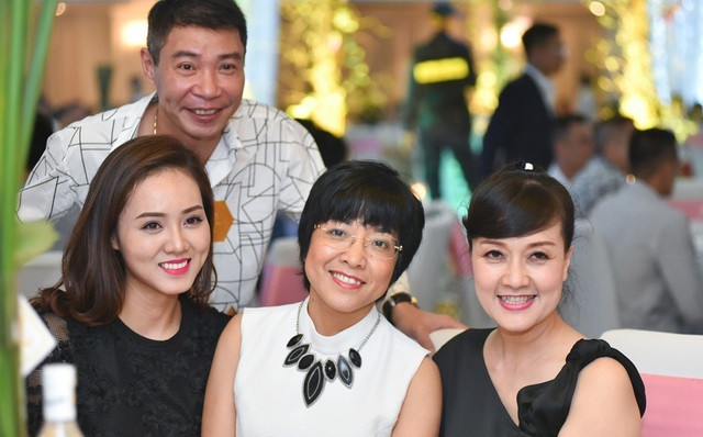 NSND Công Lý: 'Tôi cảm động vì sau ly hôn, hai vợ đầu cư xử rất văn minh' ảnh 2