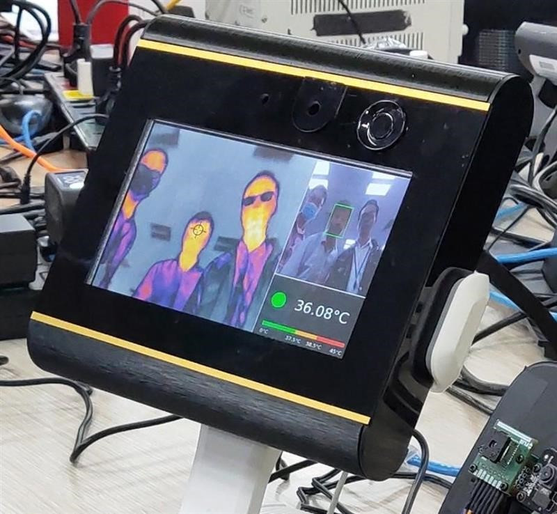 VinFast tạm dừng lắp ráp ôtô, chuyển sang sản xuất máy thở ảnh 1