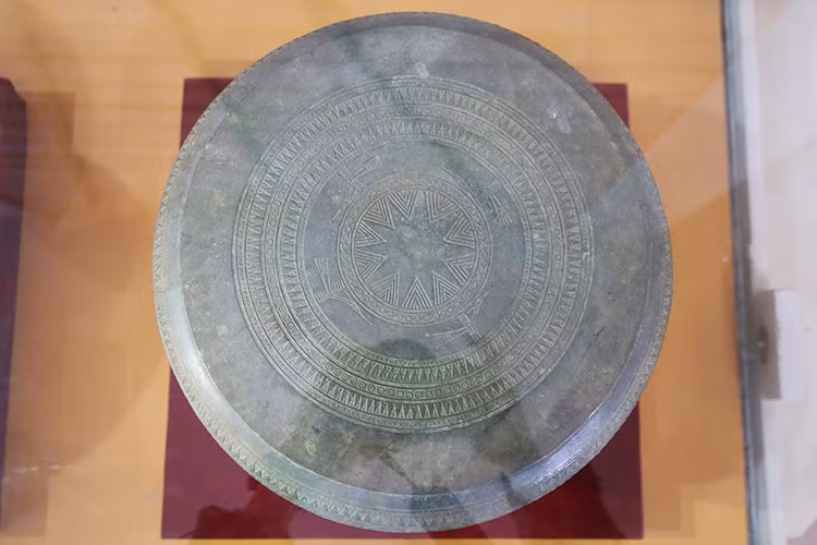 Bảo vật quốc gia nằm trong đống phế liệu 22 năm trước ảnh 2