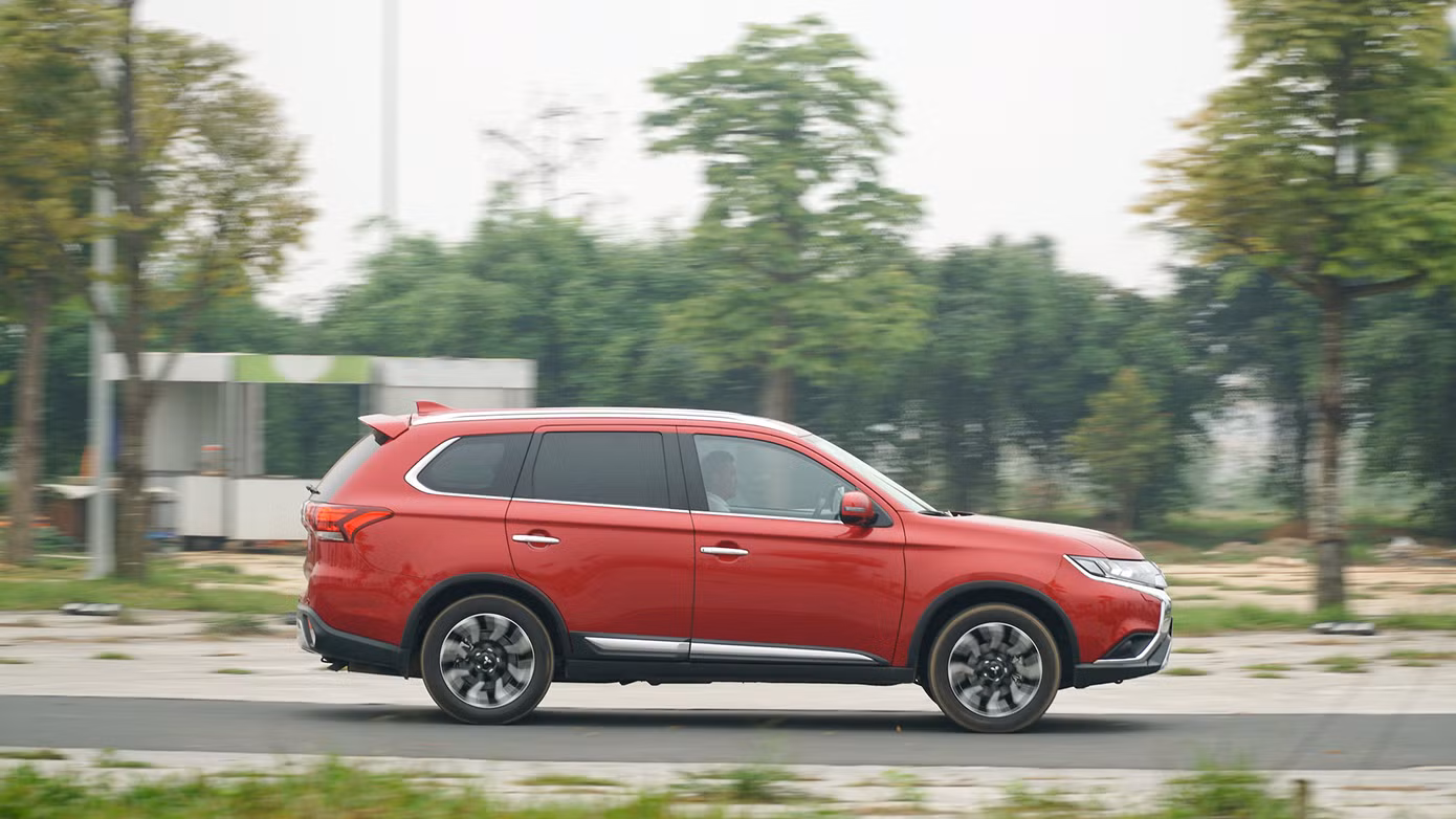 Đánh giá ưu và nhược điểm của Mitsubishi Outlander 2020 ảnh 8