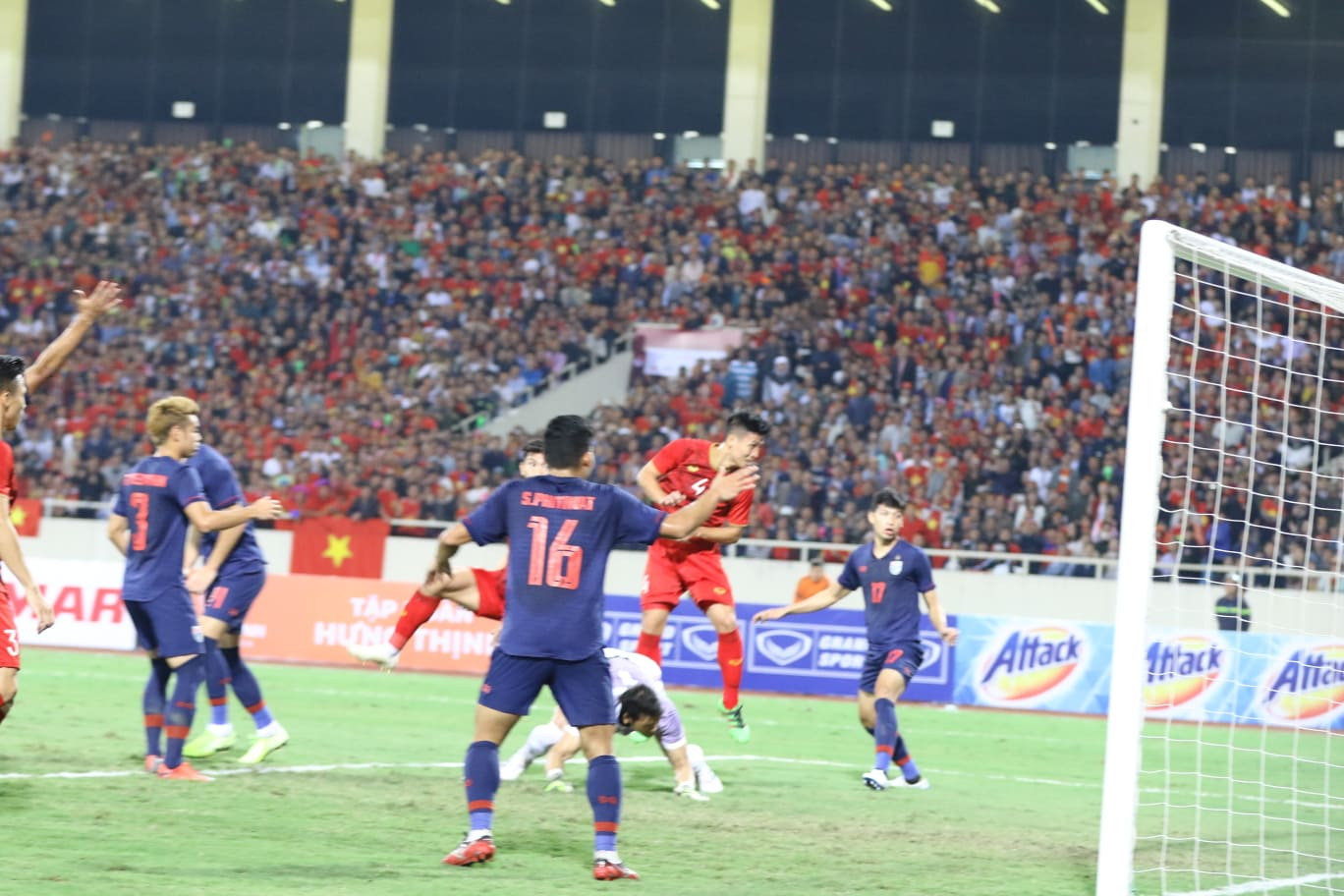 HLV Park Hang Seo từ tột đỉnh vui sướng đến... phẫn nộ ảnh 8