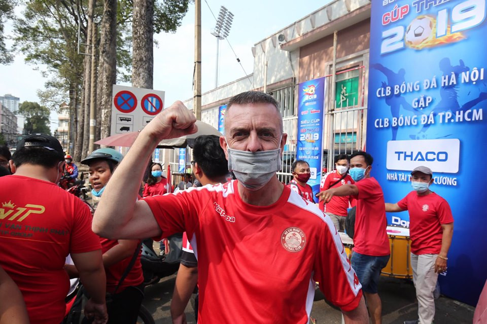 Những cổ động viên siêu may mắn ở Siêu cúp Quốc gia-cúp THACO 2019 ảnh 5