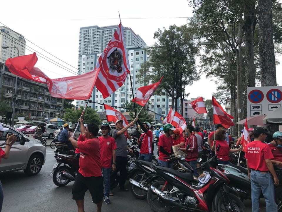 Những cổ động viên siêu may mắn ở Siêu cúp Quốc gia-cúp THACO 2019 ảnh 1